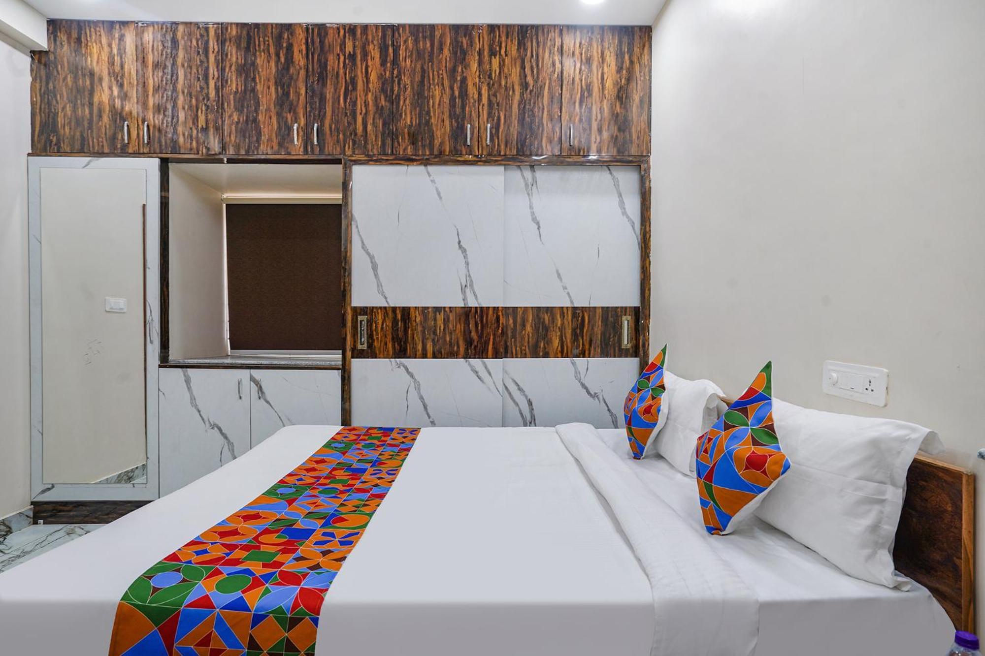 Fabhotel Perams Grand Inn - Hitech City Hajdarábád Exteriér fotografie